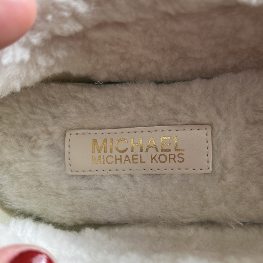 Michael Kors Erica Slipper Signature Vanilla  9 - Picture 8 of 12